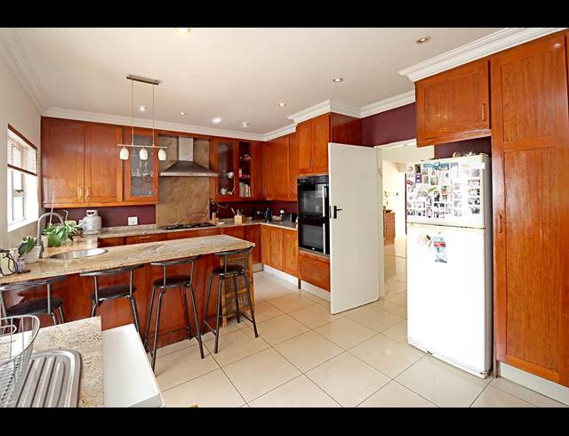 3 BEDROOM FREEHOLD FOR SALE IN HIGHLANDS NORTH